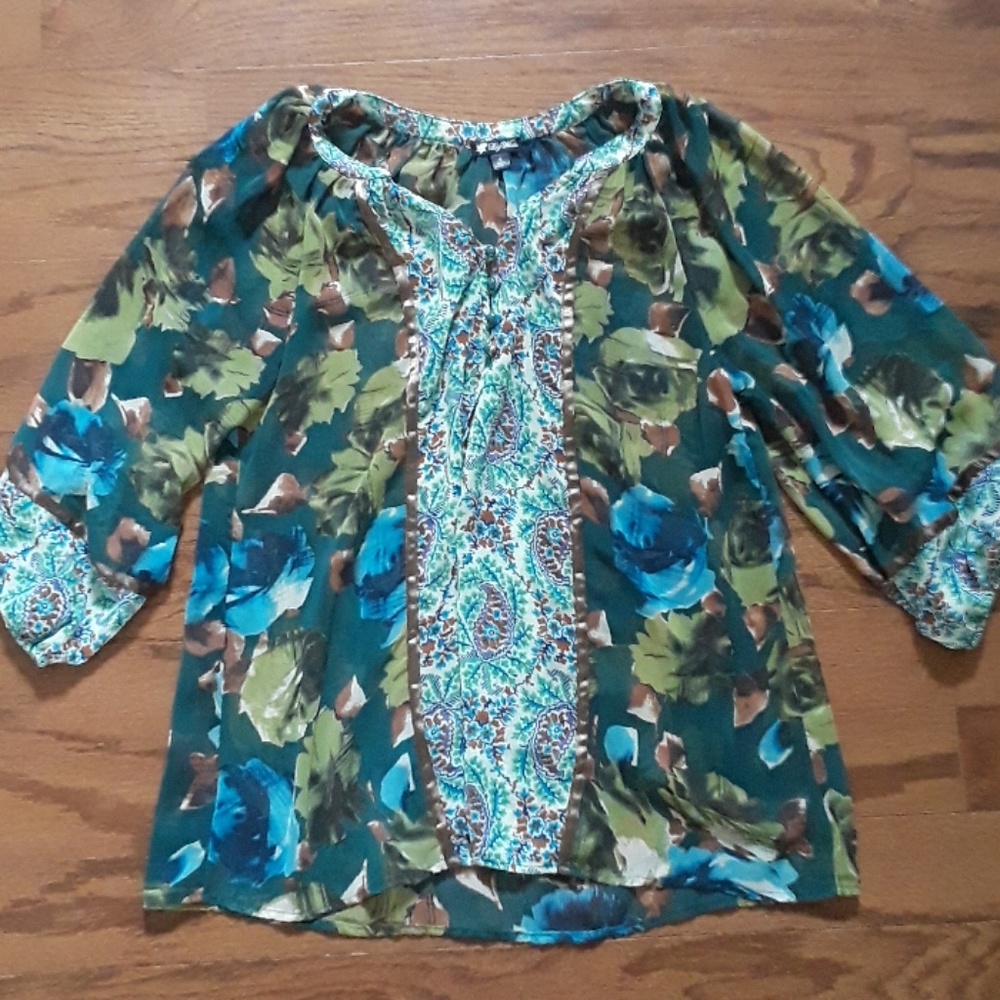 Worn once sheer 3/4 length top